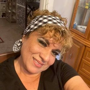 Meet your Posher, Cecilia isabel